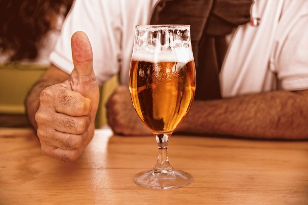 Birra artigianale thumb up